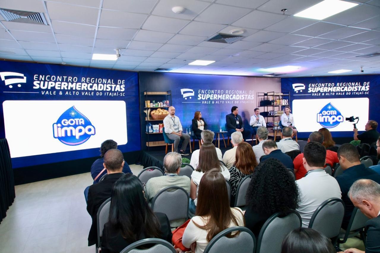 Gota Limpa marca presença no Encontro Regional de Supermercadistas do Vale e Alto Vale do Itajaí